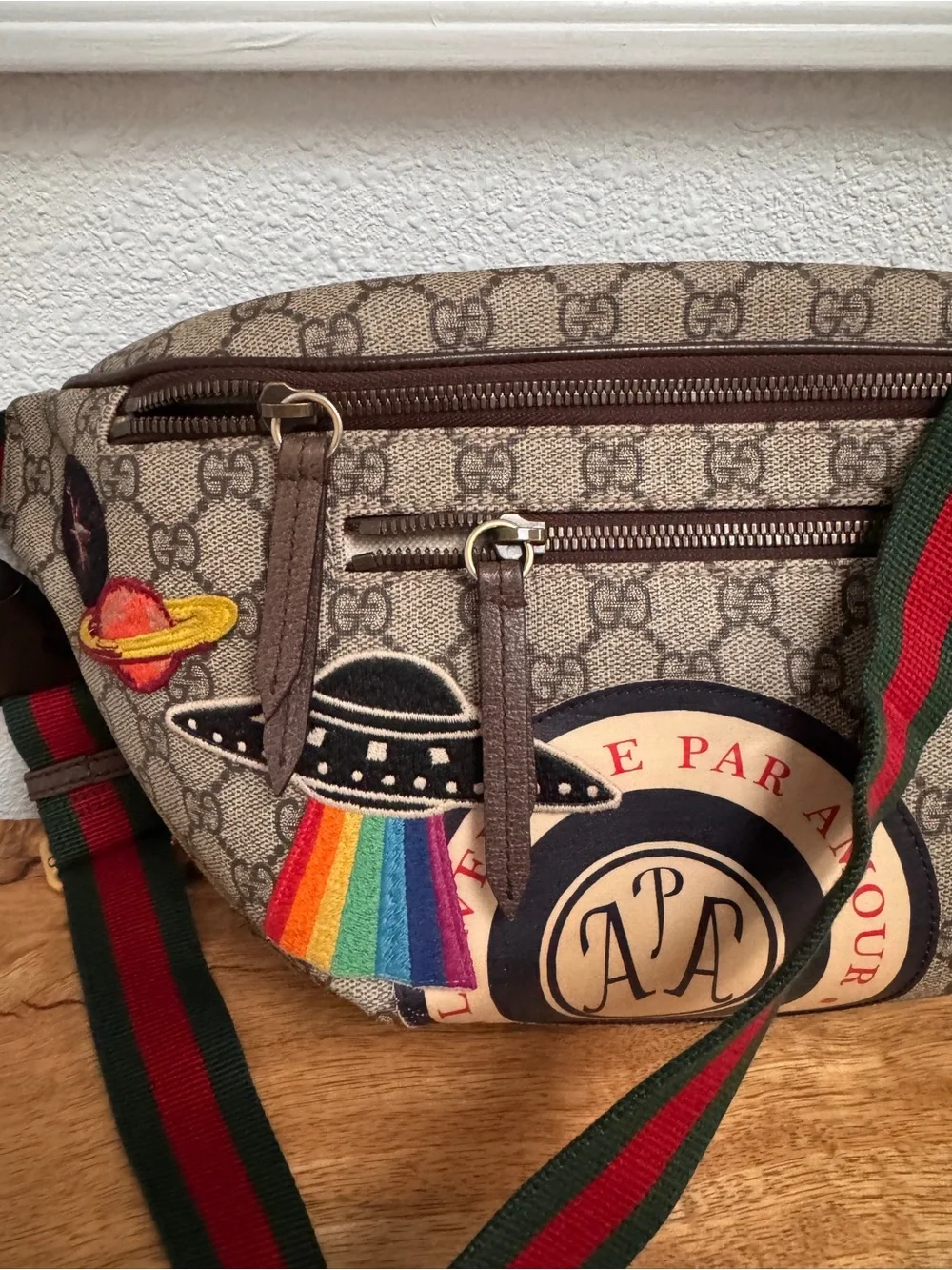 Gucci Beige GG Supreme Canvas Belt Bag with Multicolor Patches and Web Strap